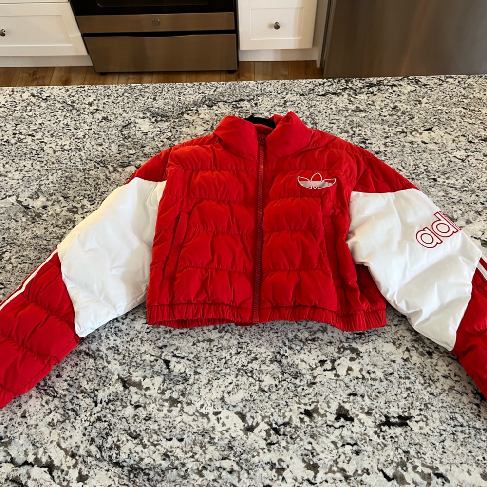 NWOT Adidas cropped zip puffer jacket